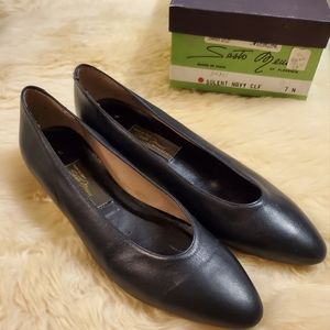 Sesto Meucci Navy Leather Pointed Toe Flats